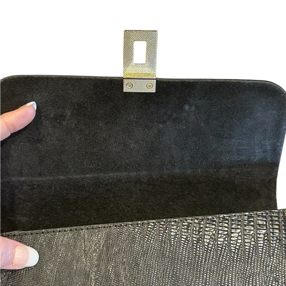 Viola Castellani Black Leather Crossbody - Picture 10 of 14